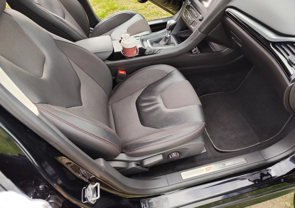 Ford Mondeo cena 63000 przebieg: 182000, rok produkcji 2017 z Puławy małe 436